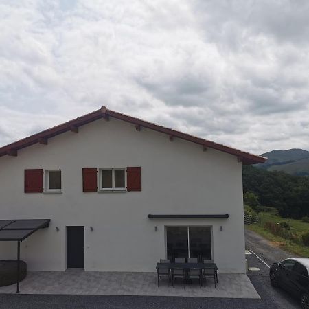 Maison Mitoyenne Au Coeur Du Pays Basque Saint-Esteben Екстериор снимка
